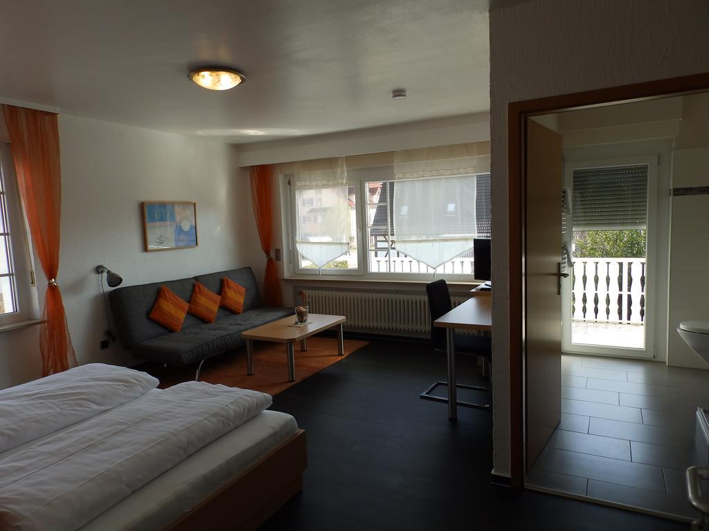 H41 Inn Hotel Garni Freiburg (Adults Only) 군델핀겐 외부 사진