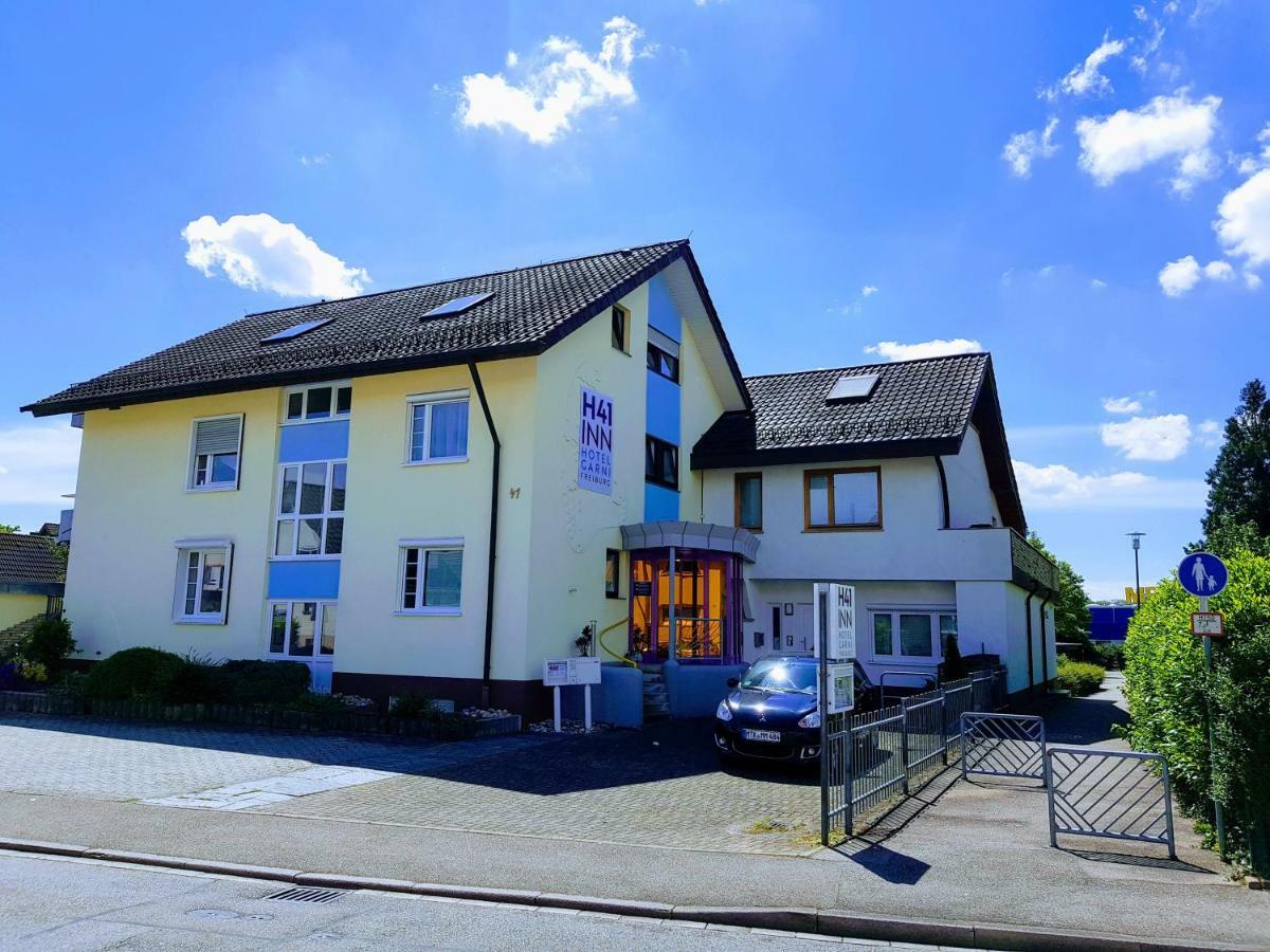 H41 Inn Hotel Garni Freiburg (Adults Only) 군델핀겐 외부 사진